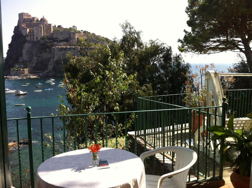 Hotel Villa Antonio Ischia Camera foto